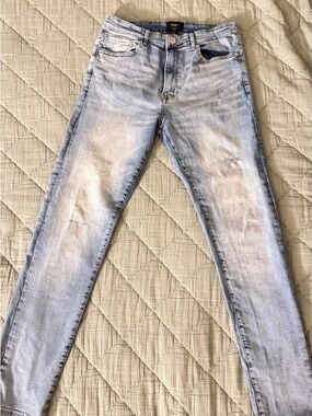 Forever 21 Slim Light Blue Jeans